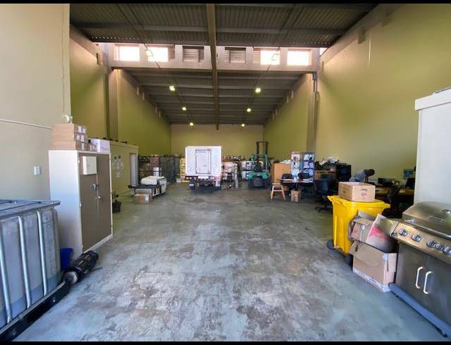 507M² WAREHOUSE TO LET IN MAHOGANY RIDGE